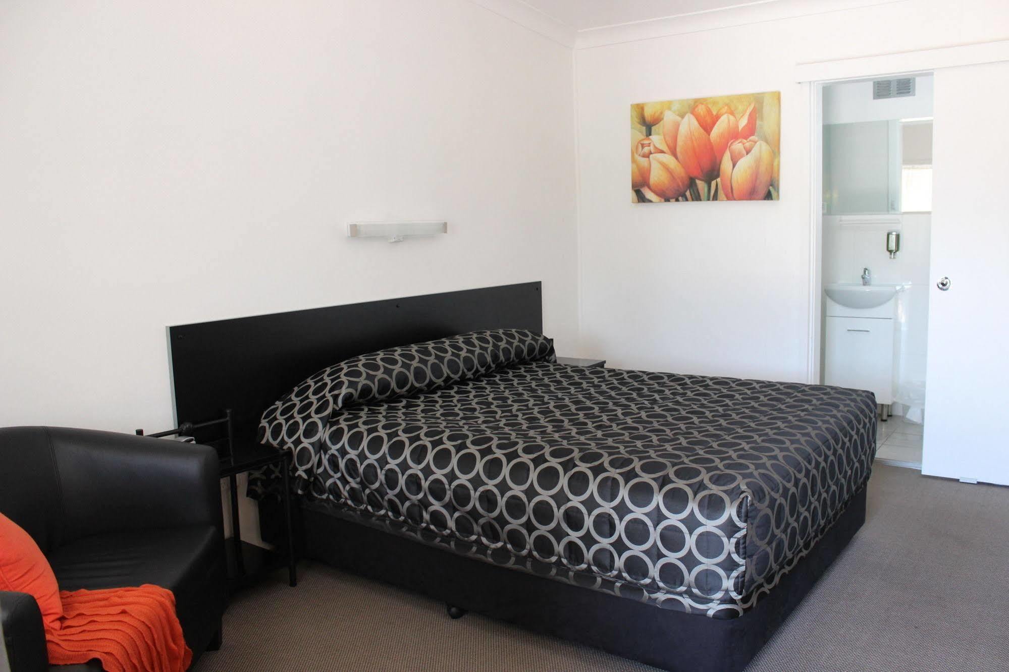 Twin Swans Motel Inverell Buitenkant foto
