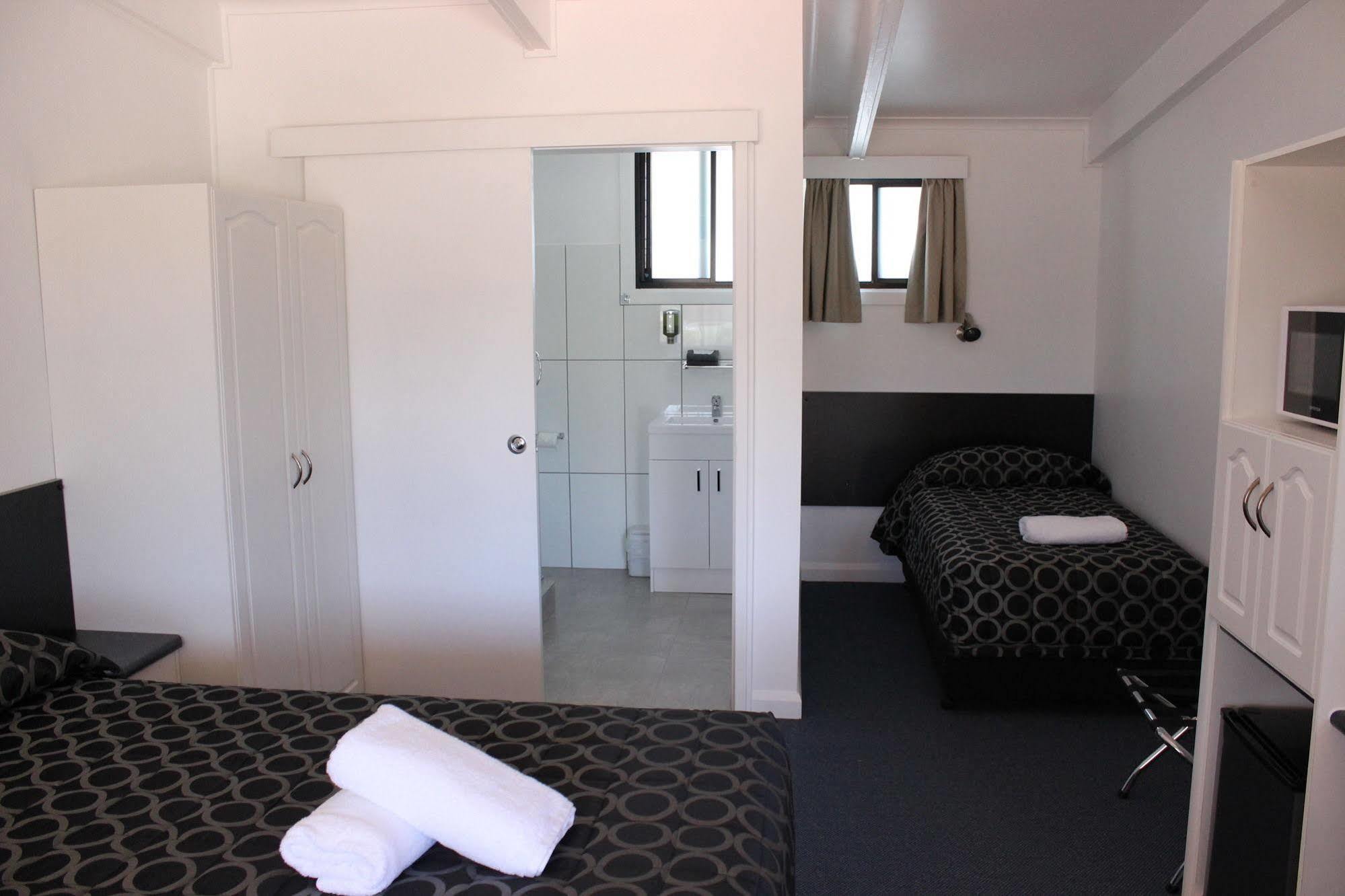 Twin Swans Motel Inverell Buitenkant foto